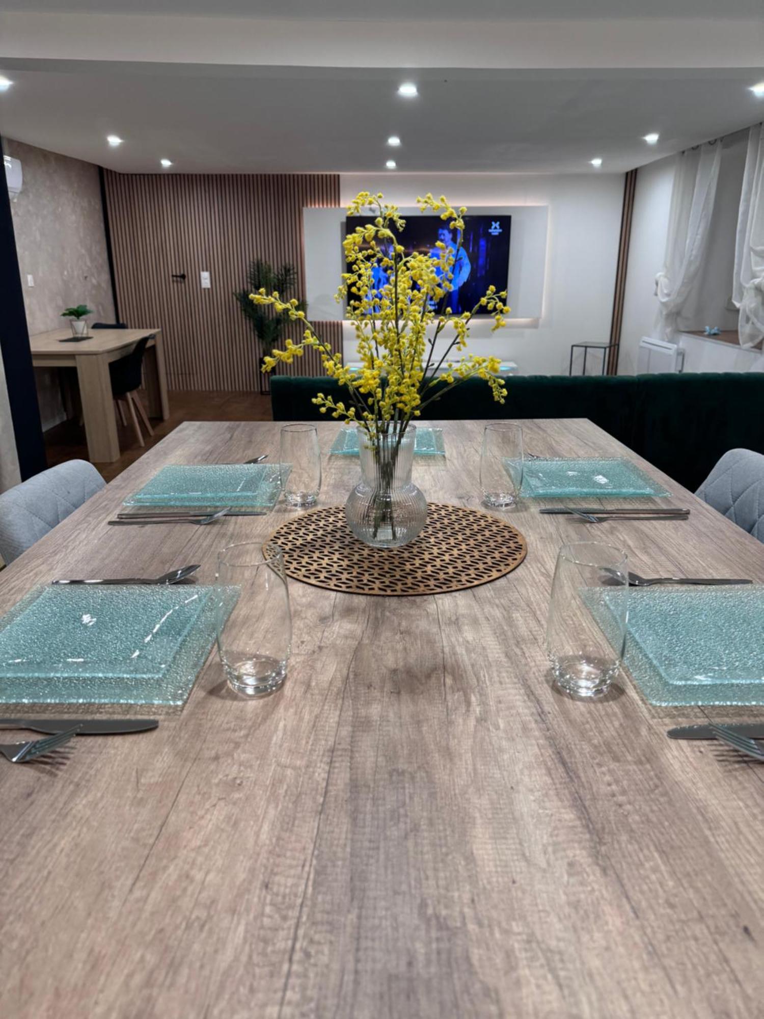 Appartement Moderne Champsevraine Экстерьер фото