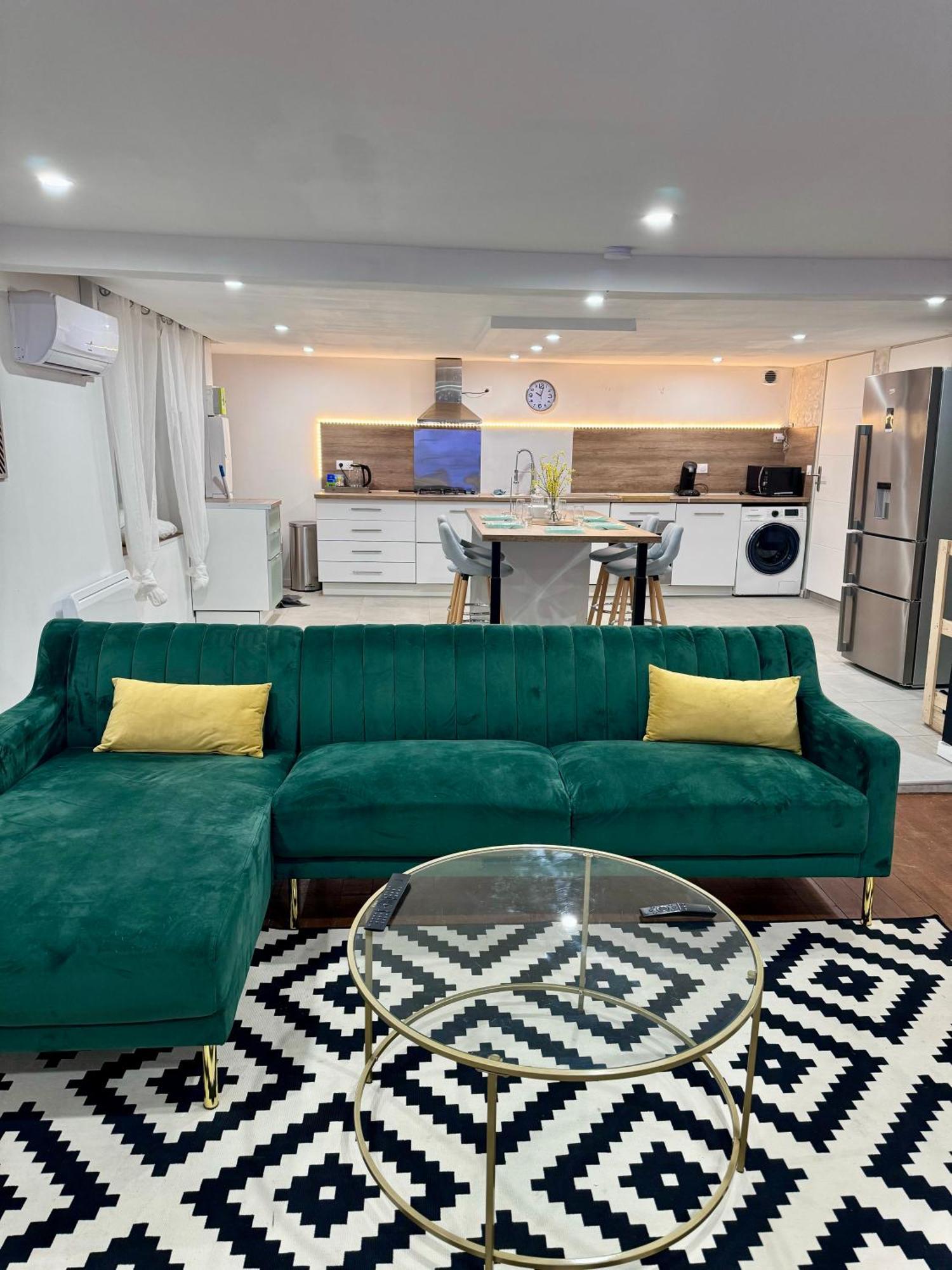 Appartement Moderne Champsevraine Экстерьер фото