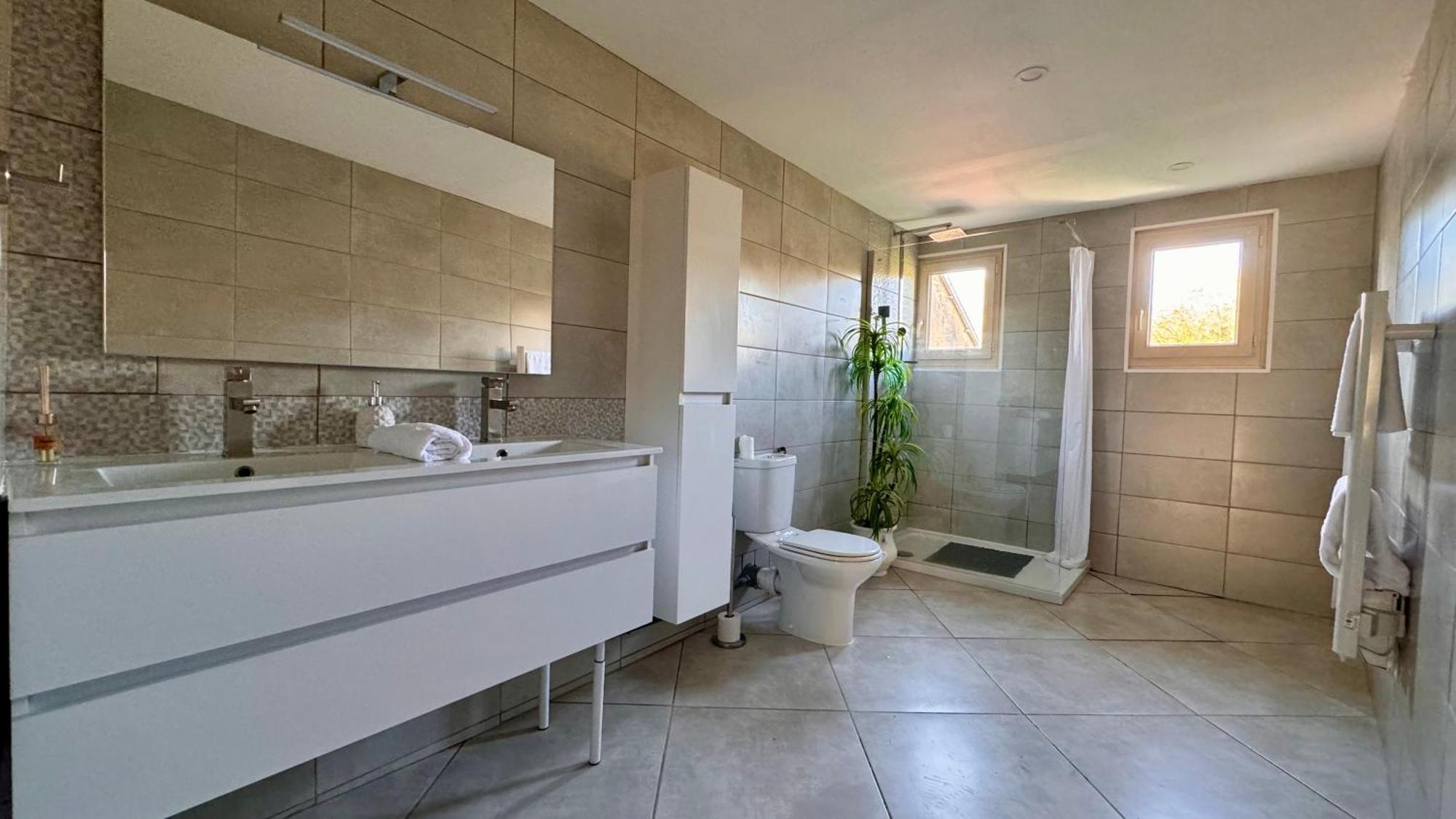 Appartement Moderne Champsevraine Экстерьер фото